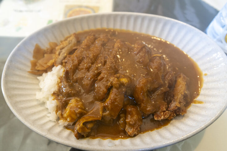 画像 ビストロあおやぎのカツカレー