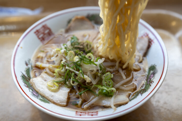 珈琲みやけ庵のラーメンリフトアップ