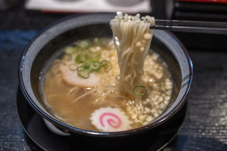 六合ラーメンリフトアップ