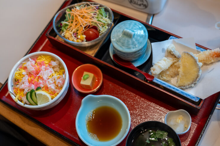 かに通高松バイパス店のランチ1