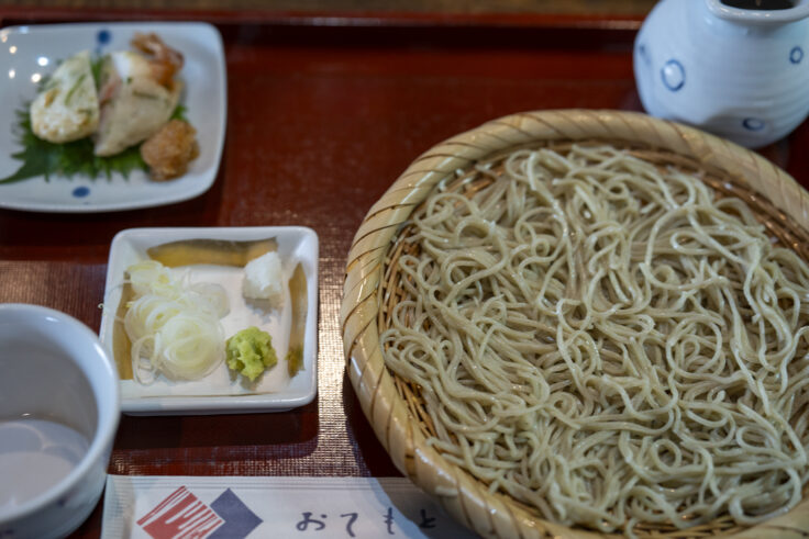 日月庵の盛りそば
