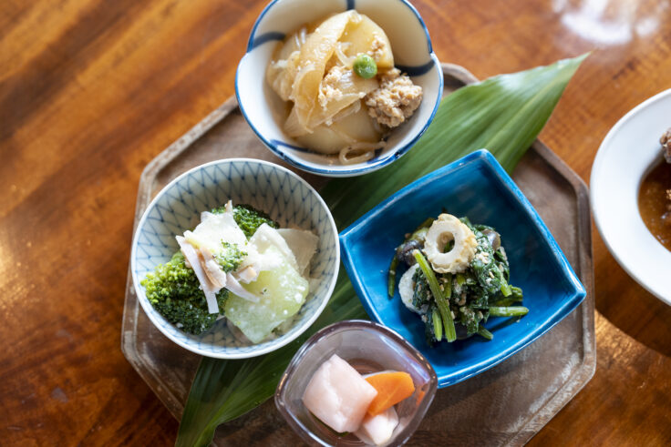 画像 麹唐揚げ旬菜甘酒カレー ドリンク付き2