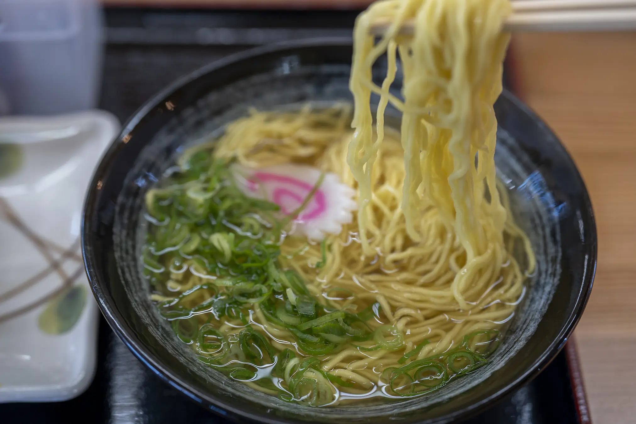 讃岐うどん屋の中華そば「なりや国分寺店」 | 旅カメラ