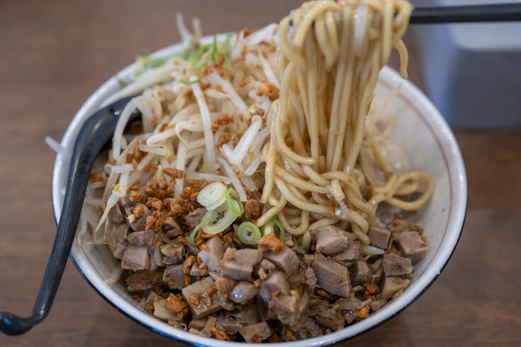 画像 ごぞうらぁめんのガーリック油そばリフトアップ