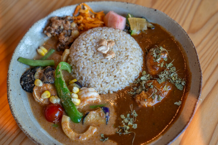 画像 朔日のあいがけカレー