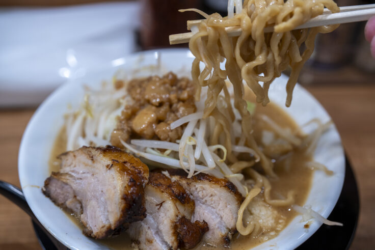 画像 ラーメンチョモランマの小ラーメンリフトアップ