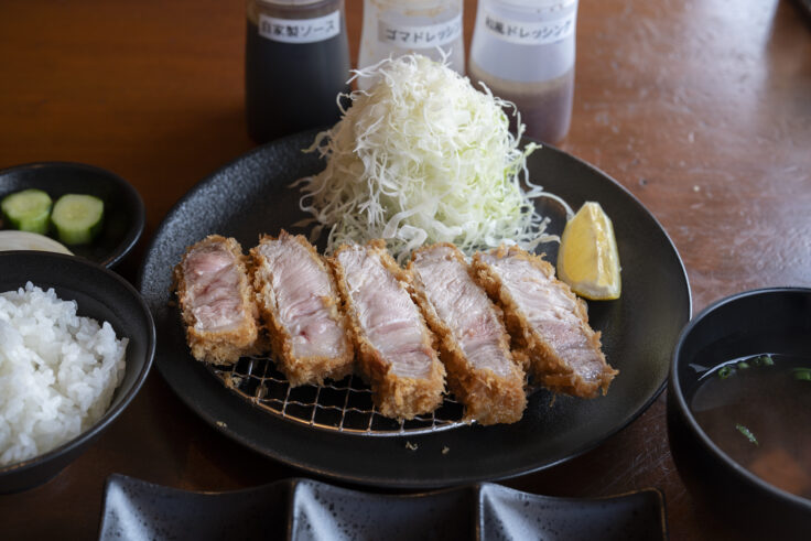 画像 とんかつ行天のプレミアムロースかつ定食