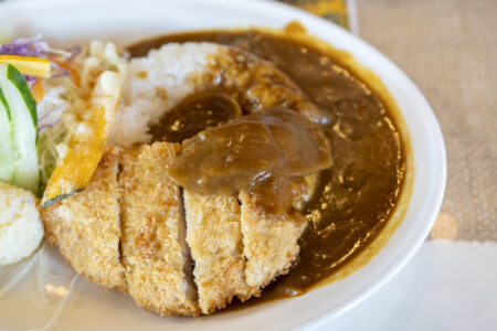喫茶カフェテリアのカツカレー3