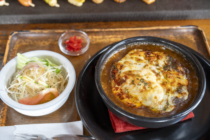 「カナディアンコーヒーハウス『ロッキー』」の焼きカレーセット