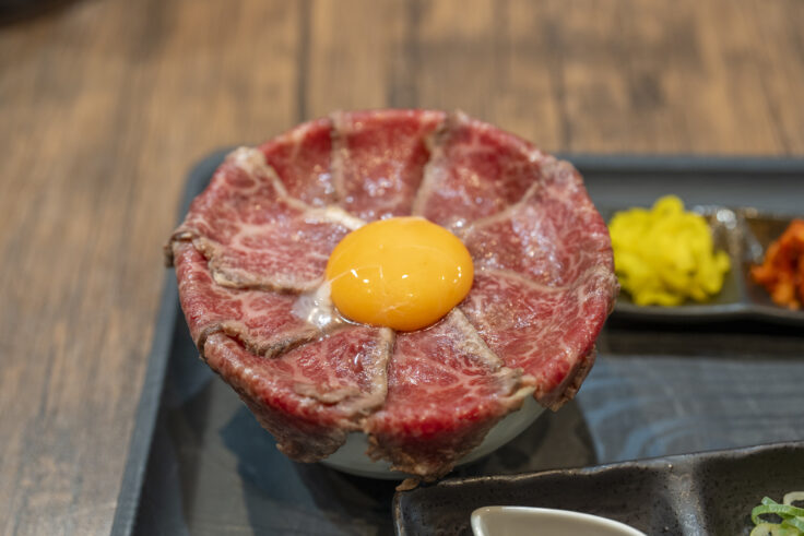 肉たらしぃのローストビーフ丼2