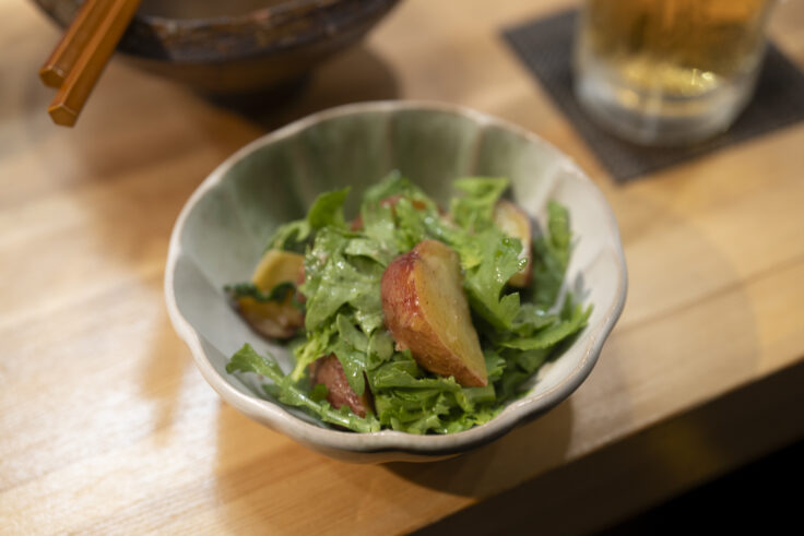 画像 八百屋ひとみデリカ&キッチンのじゃがいもと春菊のサラダ