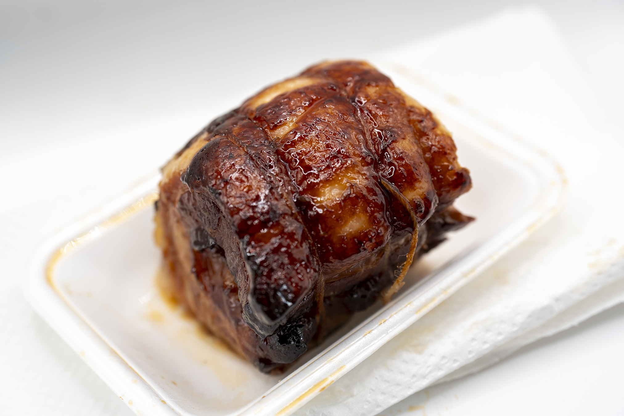 高松市松島町「川原精肉店」の自家製焼き豚と朝ビール