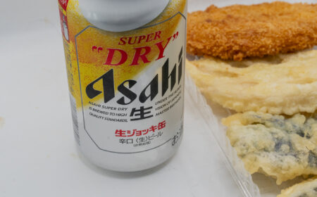 朝ビールとうどん屋の揚げ物