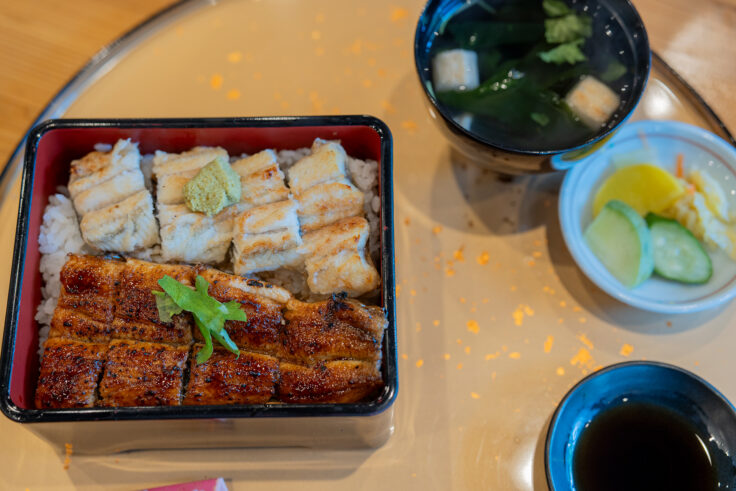 画像 鰻松(うなしょう)の白焼きとかば焼きあいのせ重