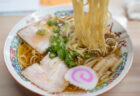味の老舗 八千代の中華そばリフトアップ