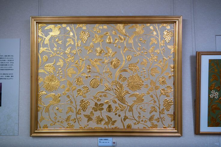 画像 展示されている金唐革紙