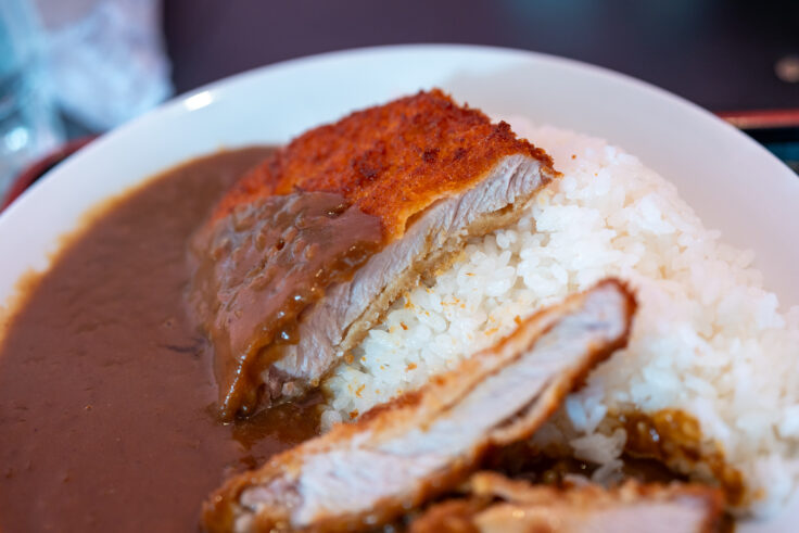画像 正岡の焼肉レスト 本店の厚切りトンカツカレー3