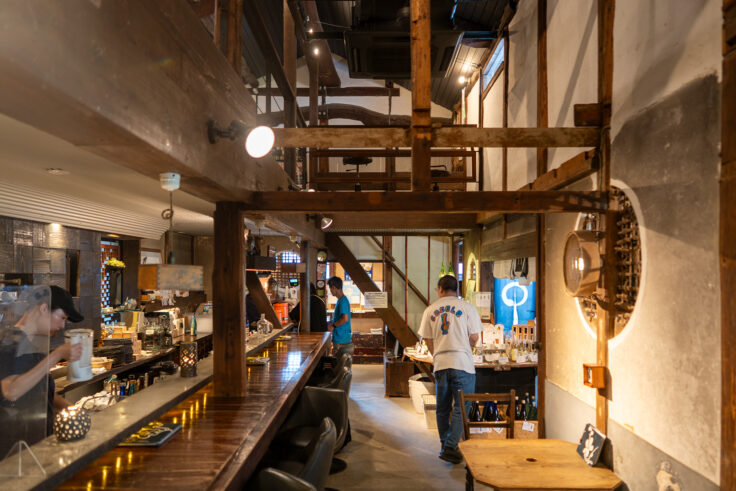 画像 小豆島酒蔵カフェ店内