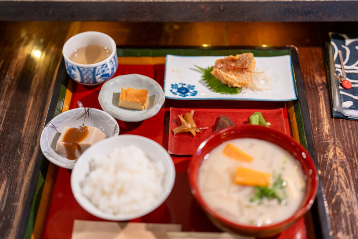 画像 小豆島酒蔵試飲のランチ