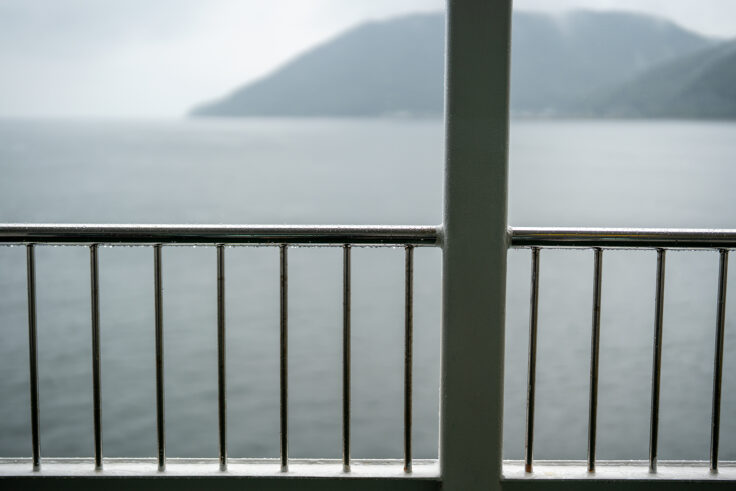 画像 本島行きのフェリー2