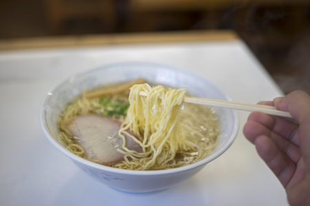 しんすい園の中華そばちりちり細麺