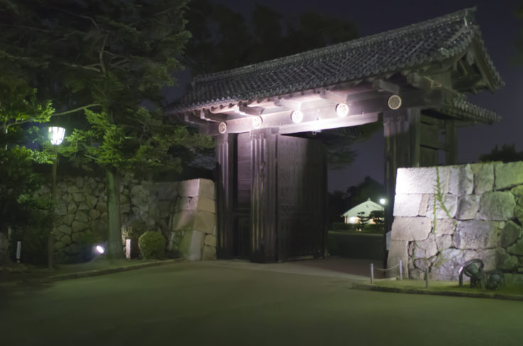 姫路城の門1