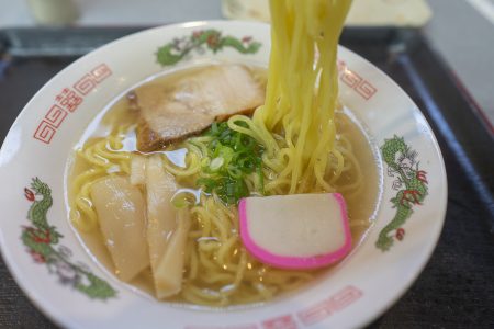 愉楽家の塩ラーメンリフトアップ