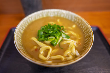 麺処綿谷高松店のカレーうどん