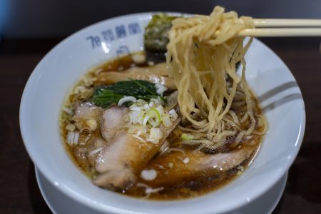 78淡麗堂の讃岐ラーメンリフトアップ