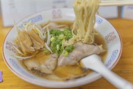 中華料理 芝苑のチャーシューメンリフトアップ