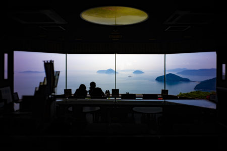 紫雲出山遺跡館喫茶コーナーからの絶景
