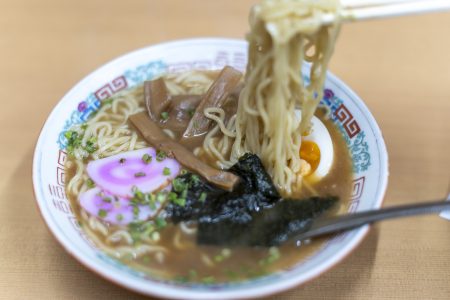 和食 仕出し おさかなや ぎょうてんの魚介ラーメンリフトアップ