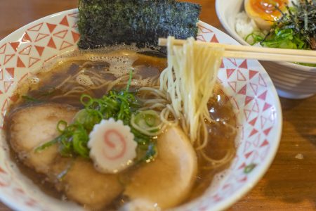 黄昏タンデムの醤油そばリフトアップ