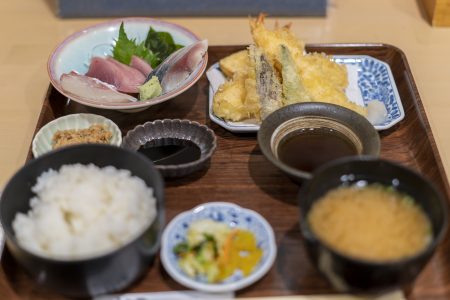 活魚料理あきやまの和定食