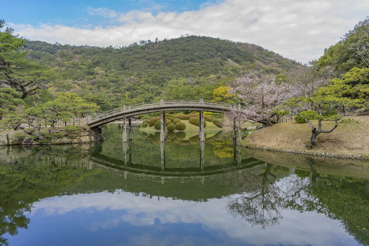 栗林公園の偃月橋