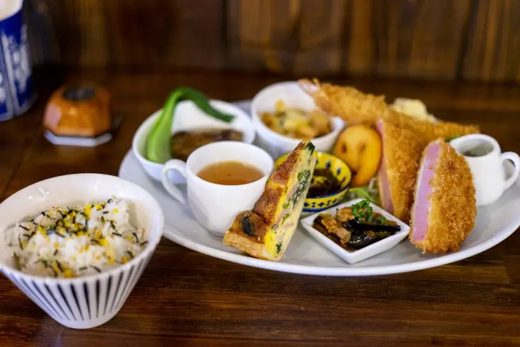 高松市松縄町 Covaco Dining のランチ 旅カメラ