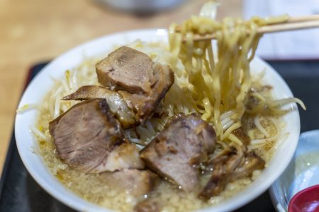 さぬき一番一宮店の二郎系ラーメンリフトアップ