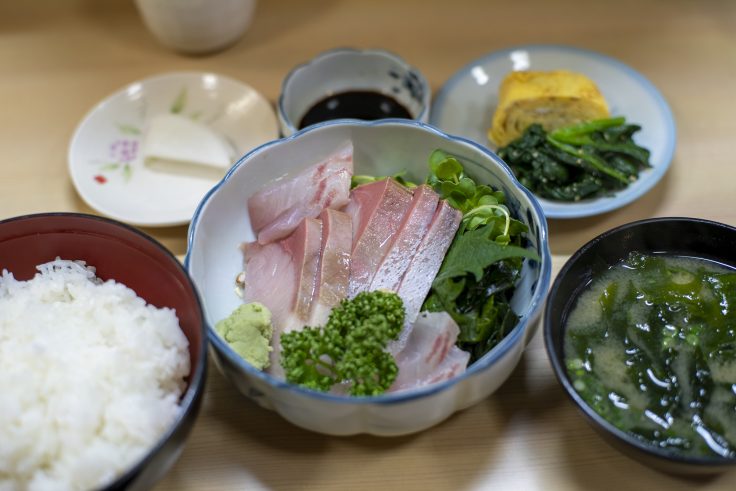 お食事処まつおかの刺身定食