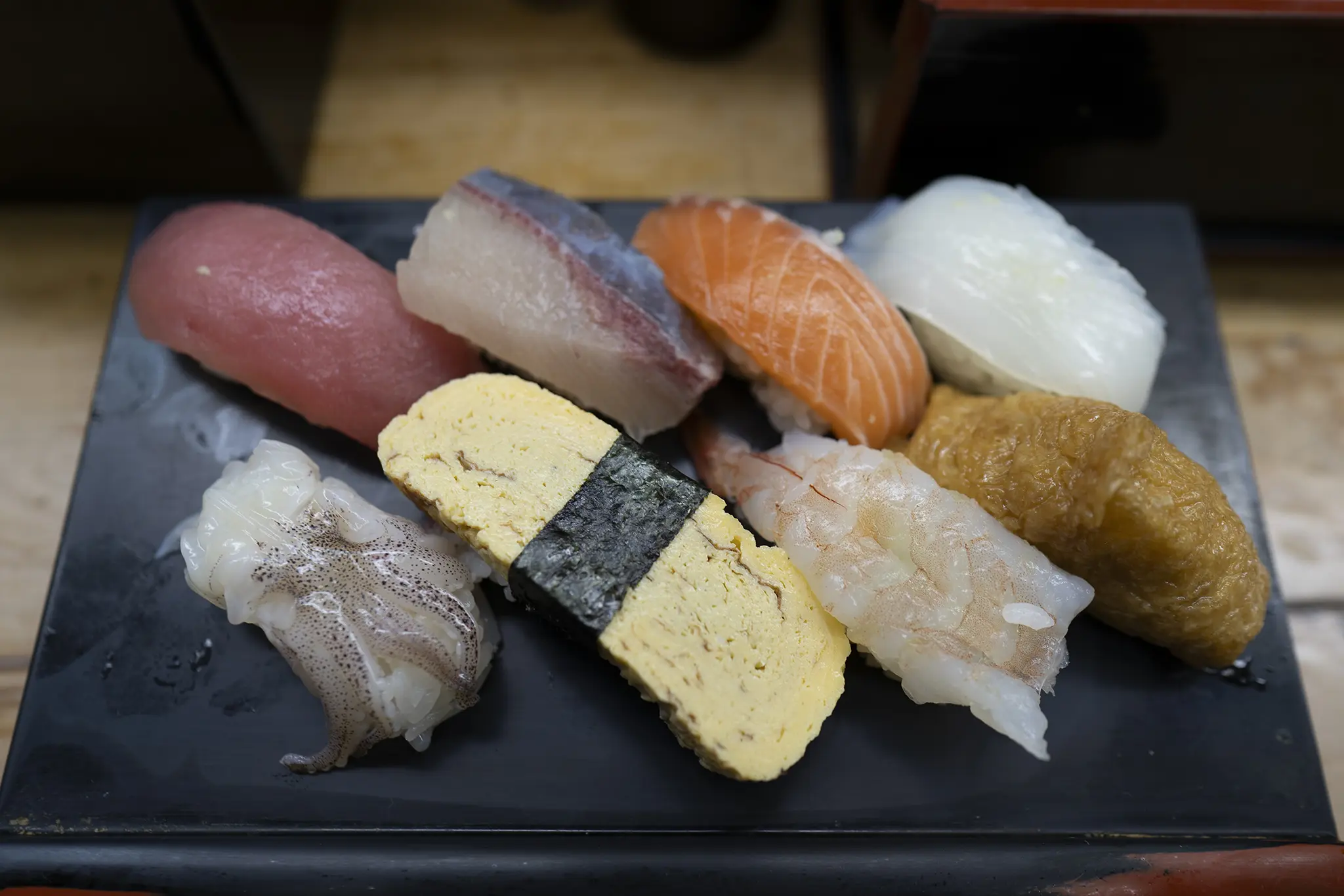 お寿司 高松オルネ「立喰い寿司 七幸」の平日限定にぎりセット1,000円 | 旅カメラ