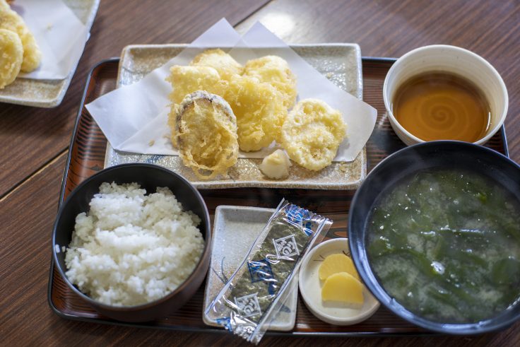 さぬき市津田町三宝のイカ天定食