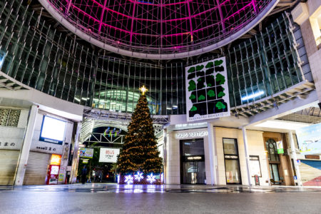 高松中央商店街の巨大クリスマスツリー